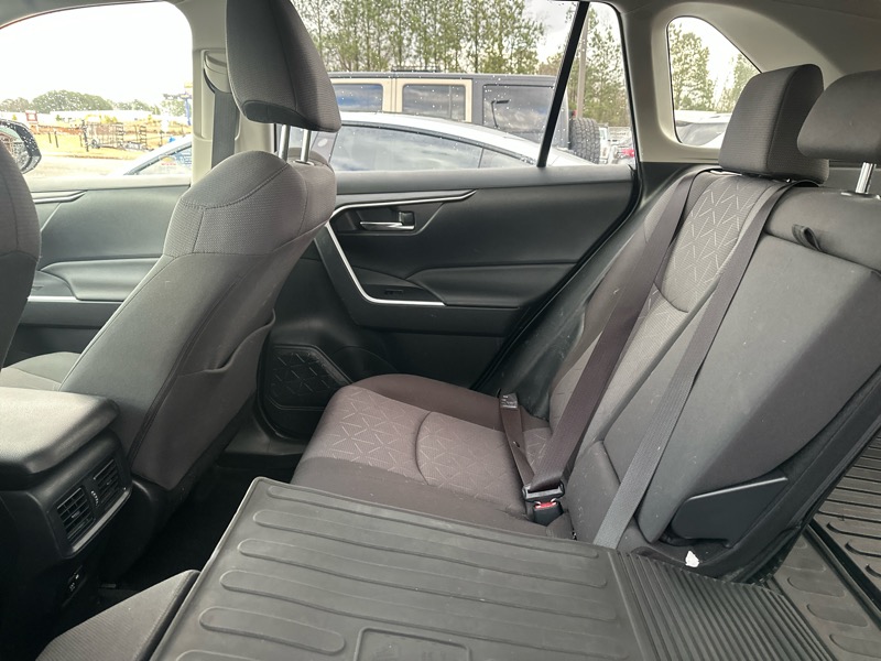 Toyota RAV4 Hybrid XLE AWD (Natl) 2021