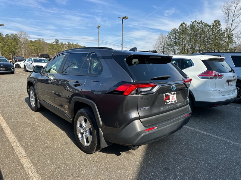 Toyota RAV4 Hybrid XLE AWD (Natl) 2021