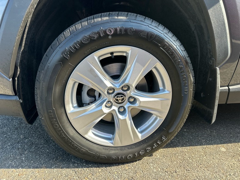 Toyota RAV4 Hybrid XLE AWD (Natl) 2021