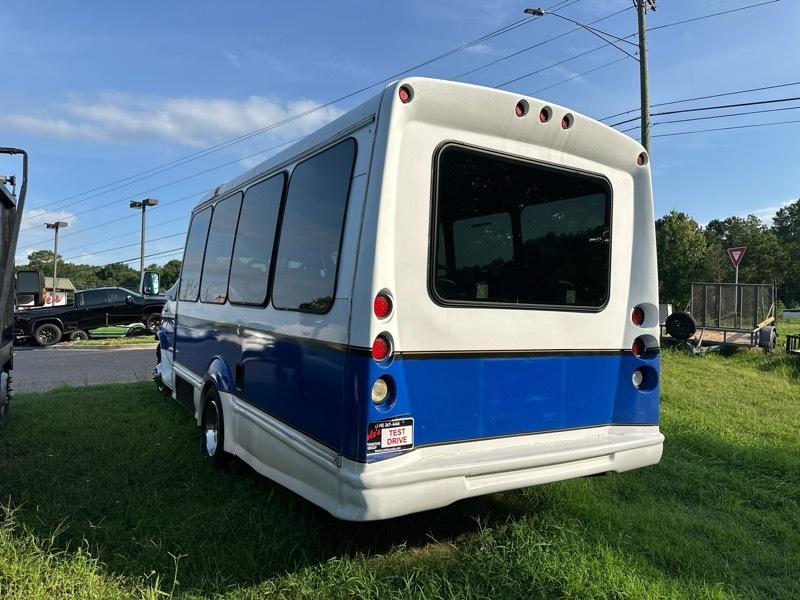 Ford Econoline Commercial Cutaway E-350 Super Duty 138" DRW 2007