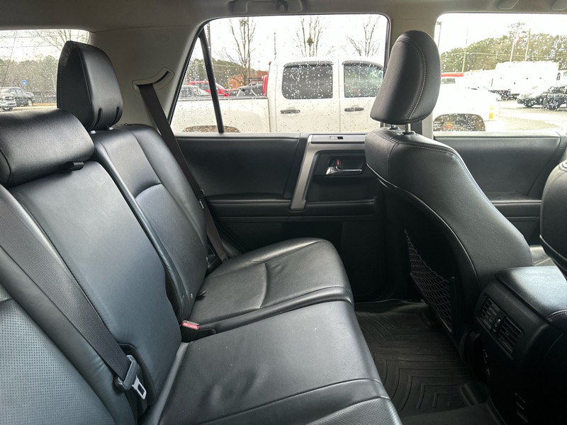 Toyota 4Runner RWD 4dr V6 SR5 Premium (Natl) 2016