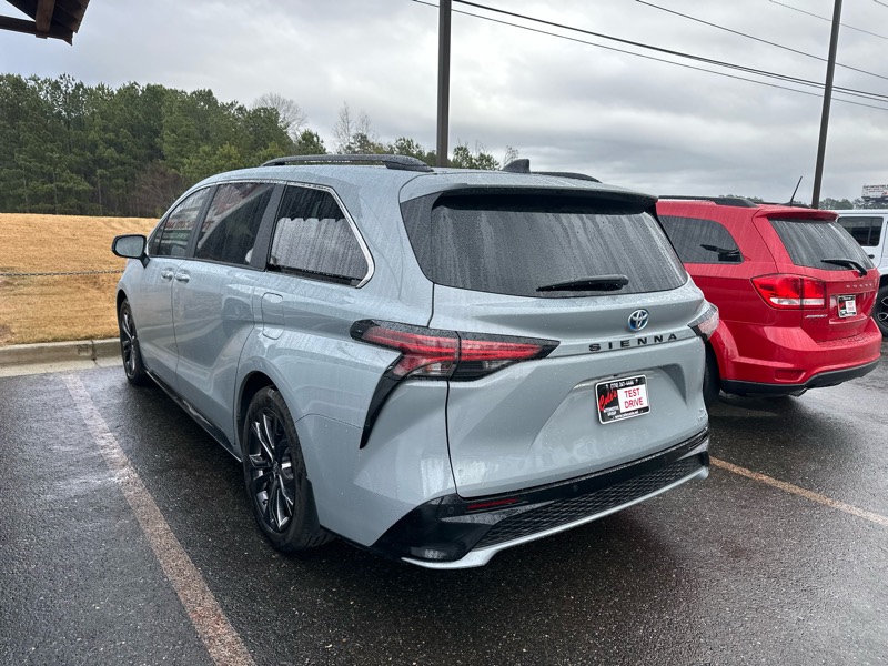 Toyota Sienna XSE FWD 7-Passenger (Natl) 2024