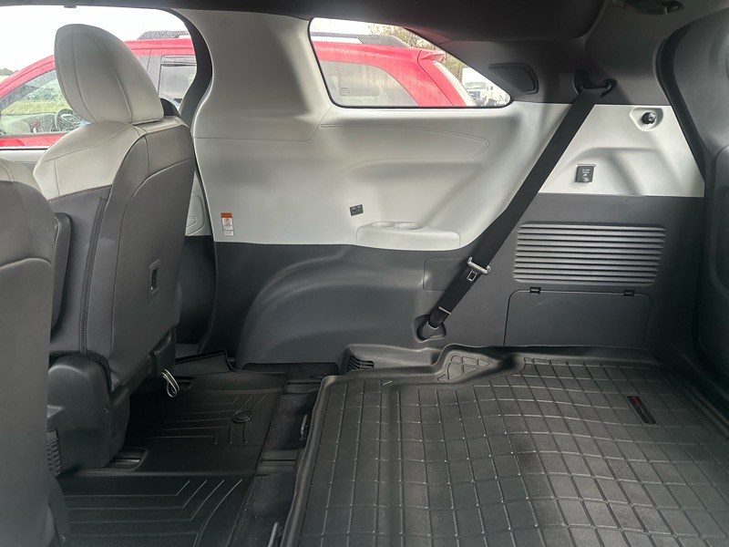 Toyota Sienna XSE FWD 7-Passenger (Natl) 2024