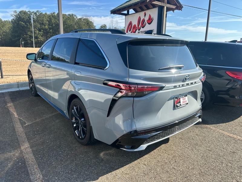 Toyota Sienna Hybrid XSE 5D Wagon 7 Pass 2024