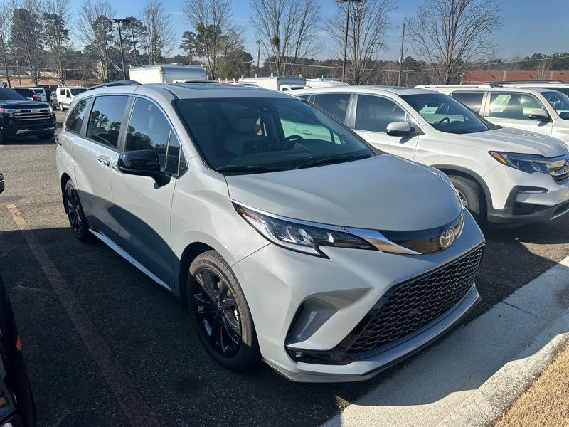 Toyota Sienna Hybrid XSE 5D Wagon 7 Pass 2024