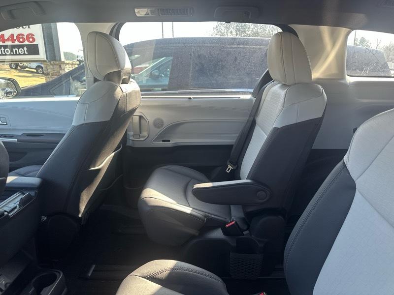 Toyota Sienna Hybrid XSE 5D Wagon 7 Pass 2024