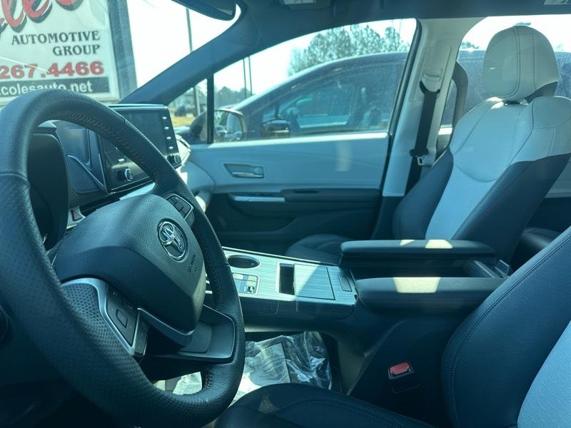 Toyota Sienna Hybrid XSE 5D Wagon 7 Pass 2024