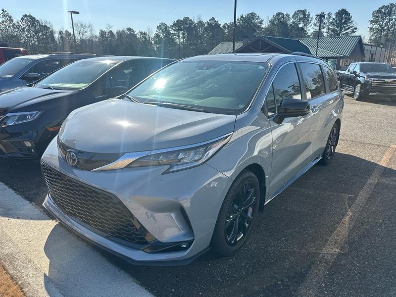 Toyota Sienna Hybrid XSE 5D Wagon 7 Pass 2024