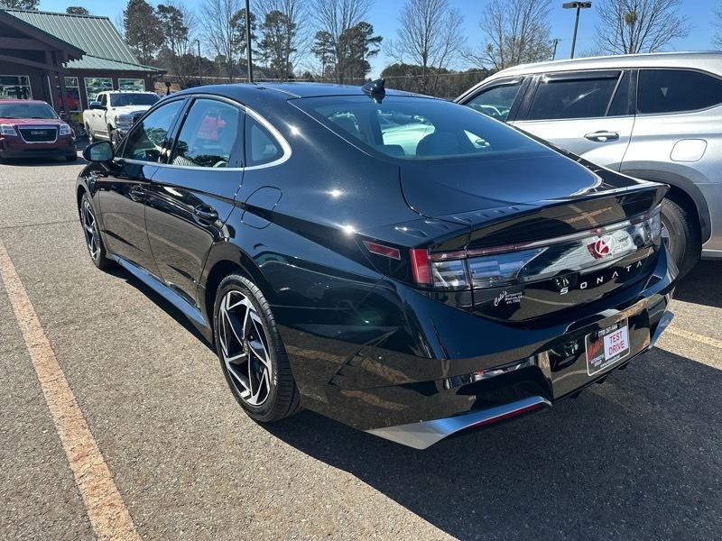 Hyundai Sonata SEL 2.5L FWD 2024