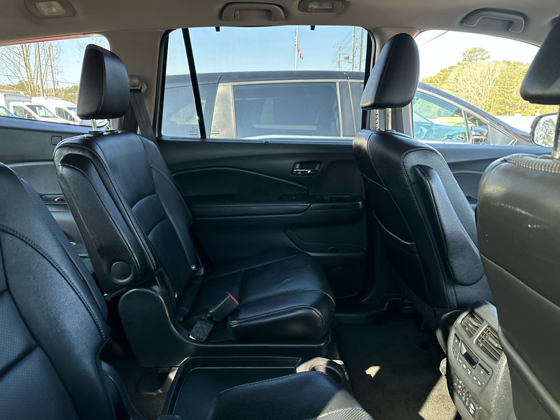 Honda Pilot AWD 4dr Elite w/RES & Navi 2016