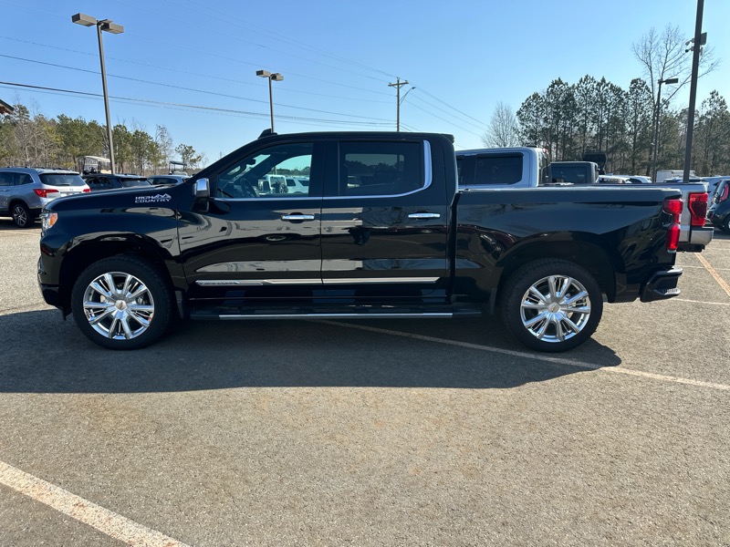 Chevrolet Silverado 1500 4WD Crew Cab 147" High Country 2025