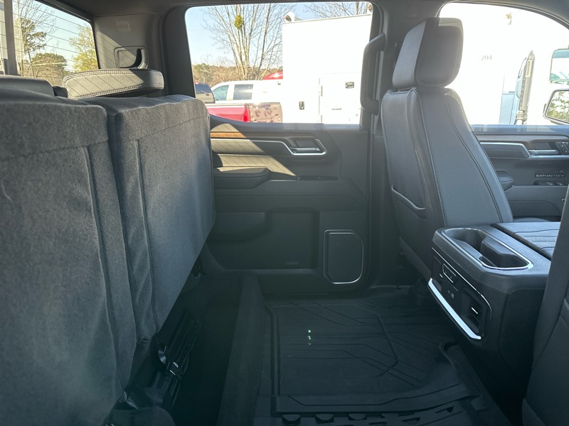 Chevrolet Silverado 1500 4WD Crew Cab 147" High Country 2025