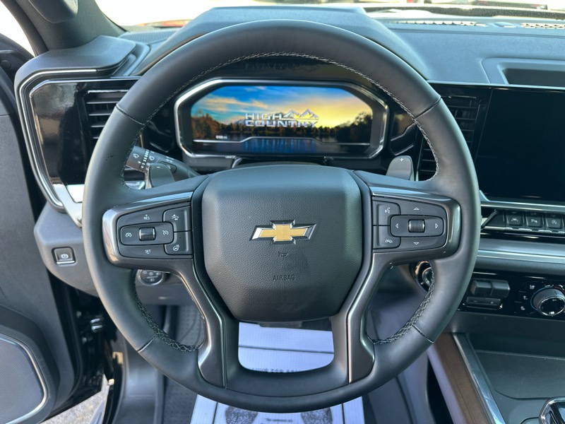 Chevrolet Silverado 1500 4WD Crew Cab 147" High Country 2025
