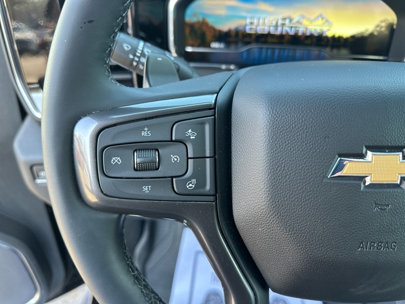Chevrolet Silverado 1500 4WD Crew Cab 147" High Country 2025