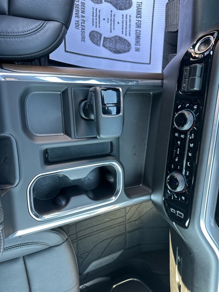 Chevrolet Silverado 1500 4WD Crew Cab 147" High Country 2025