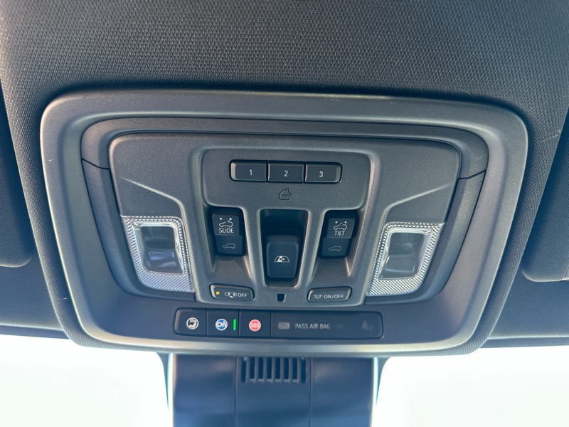 Chevrolet Silverado 1500 4WD Crew Cab 147" High Country 2025