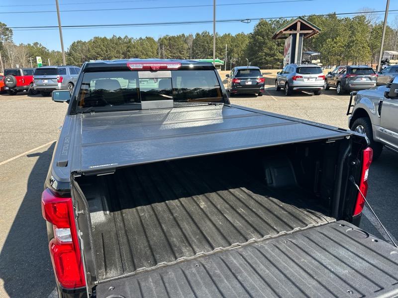 Chevrolet Silverado 1500 4WD Crew Cab 147" High Country 2025