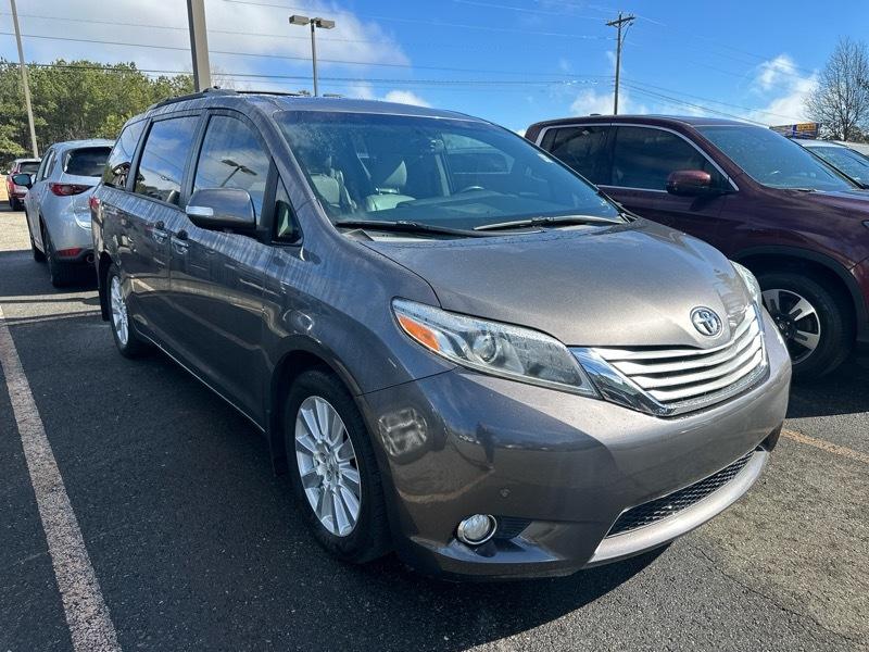 Toyota Sienna Limited 2017