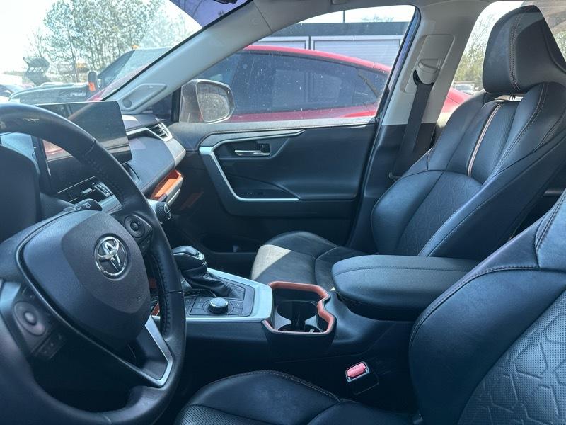 Toyota RAV4 Adventure AWD (Natl) 2019