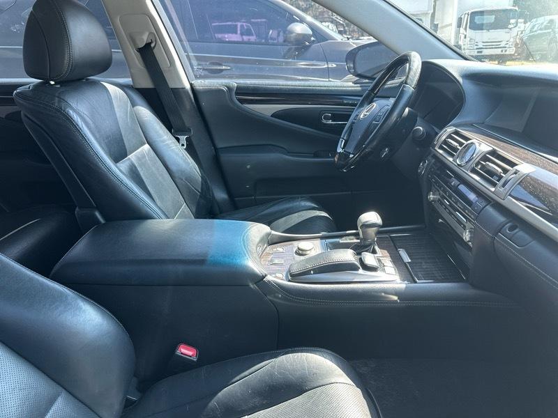 Lexus LS 460 4dr Sdn RWD 2014