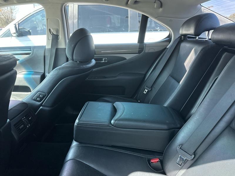 Lexus LS 460 4dr Sdn RWD 2014