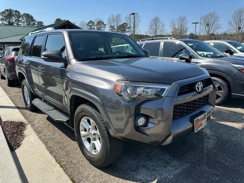 Toyota 4Runner TRD Off Road Premium 4WD (Natl) 2018