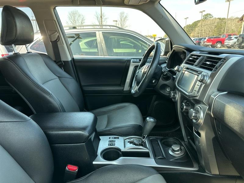 Toyota 4Runner TRD Off Road Premium 4WD (Natl) 2018