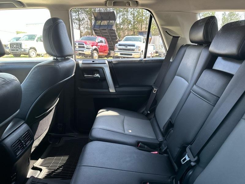 Toyota 4Runner TRD Off Road Premium 4WD (Natl) 2018