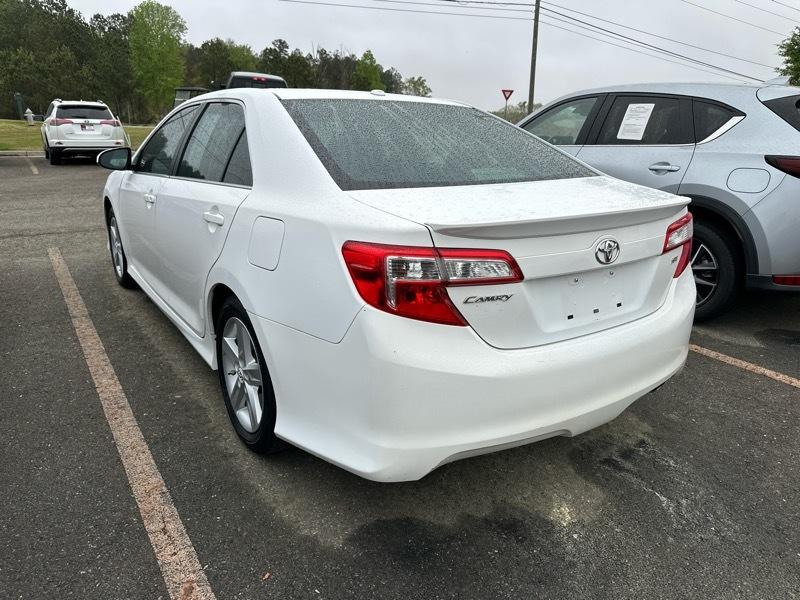 Toyota Camry 4dr Sdn I4 Auto L (Natl) 2012