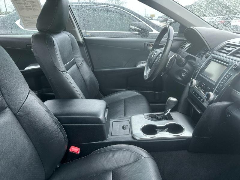 Toyota Camry 4dr Sdn I4 Auto L (Natl) 2012