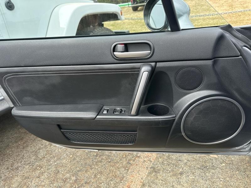 Mazda MX-5 Miata 2dr Conv Hard Top Auto Grand Touring 2012