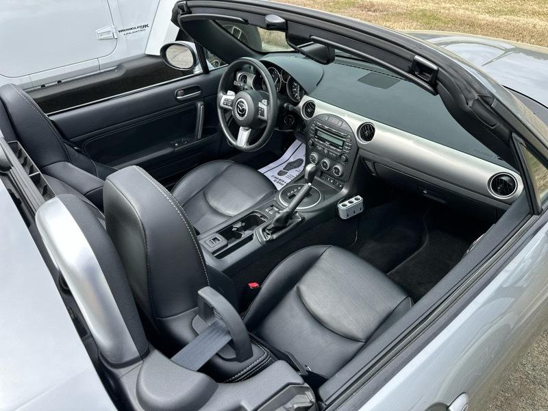 Mazda MX-5 Miata 2dr Conv Hard Top Auto Grand Touring 2012