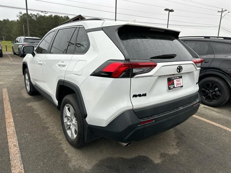 Toyota RAV4 XLE FWD (Natl) 2021