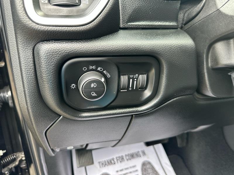 RAM 2500 Big Horn 4x4 Crew Cab 6'4" Box 2019