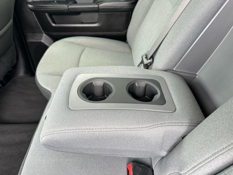 RAM 2500 Big Horn 4x4 Crew Cab 6'4" Box 2019