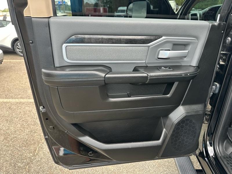 RAM 2500 Big Horn 4x4 Crew Cab 6'4" Box 2019