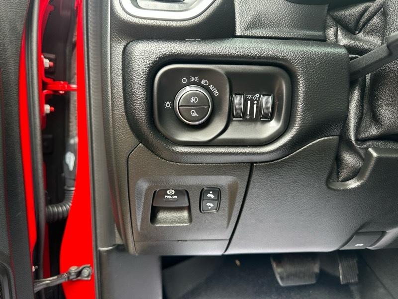 RAM 1500 Big Horn/Lone Star 4x4 Quad Cab 6'4" Box 2019