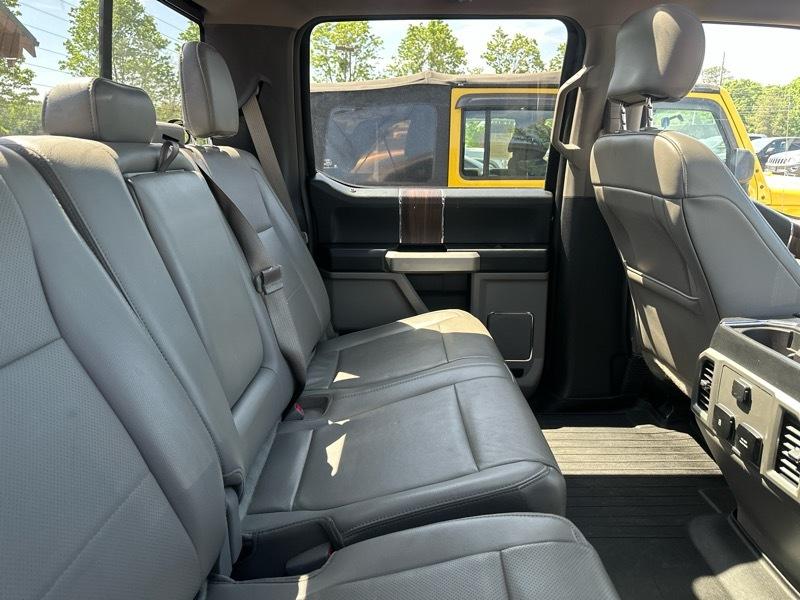 Ford F-150 2WD SuperCrew 139" Lariat 2017