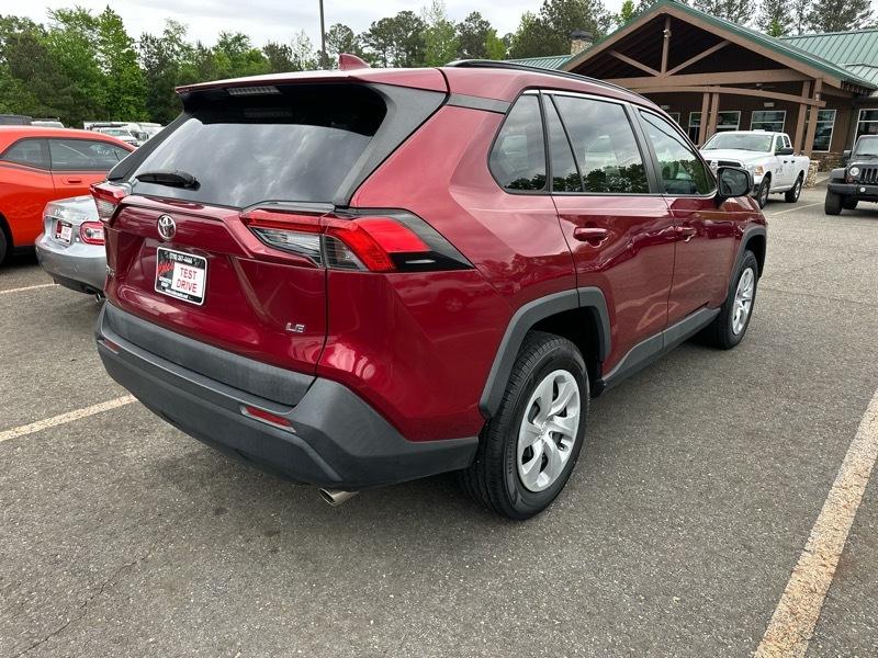 Toyota RAV4 LE FWD (Natl) 2019
