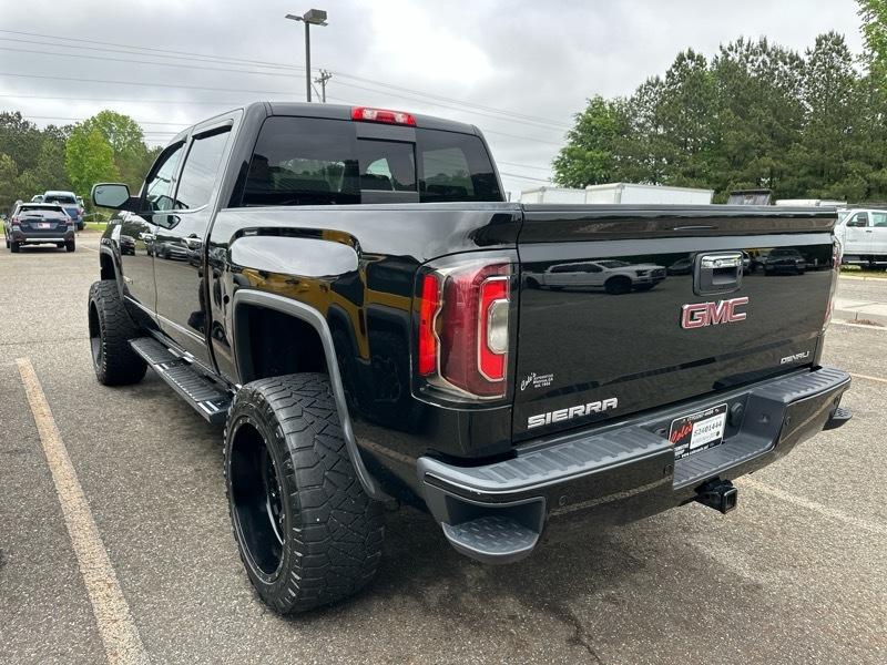 GMC Sierra 1500 4WD Crew Cab 143.5" Denali 2017