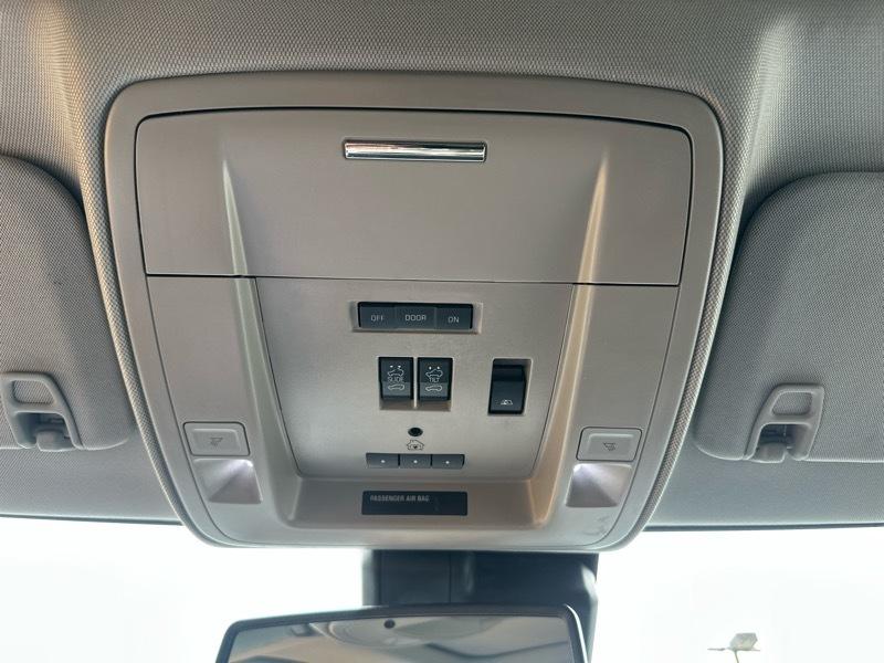 GMC Sierra 1500 4WD Crew Cab 143.5" Denali 2017