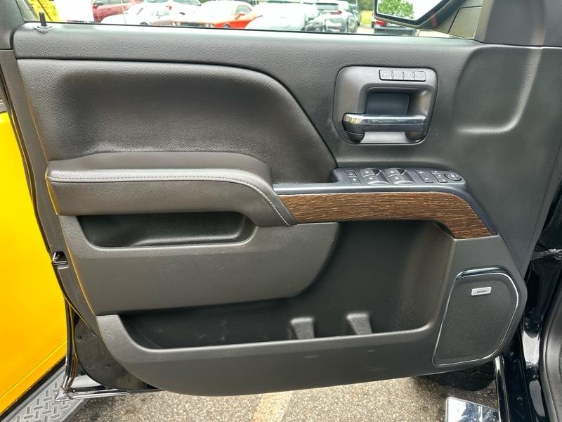 GMC Sierra 1500 4WD Crew Cab 143.5" Denali 2017