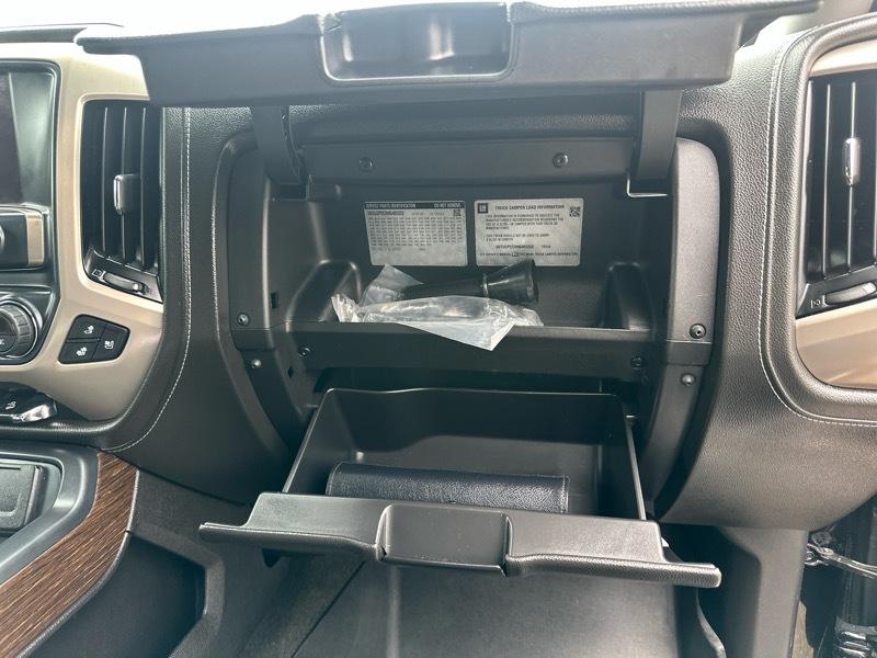 GMC Sierra 1500 4WD Crew Cab 143.5" Denali 2017