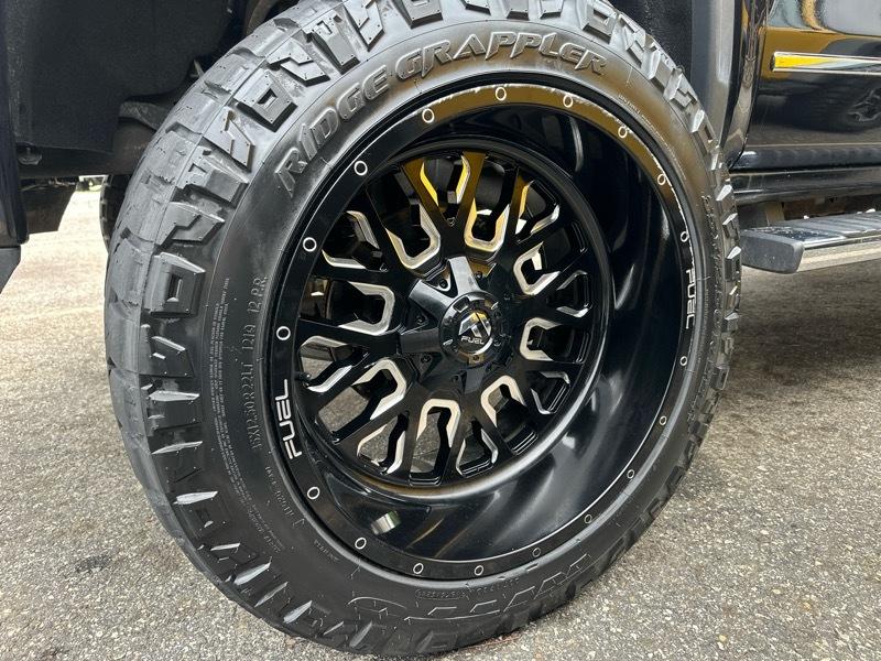 GMC Sierra 1500 4WD Crew Cab 143.5" Denali 2017