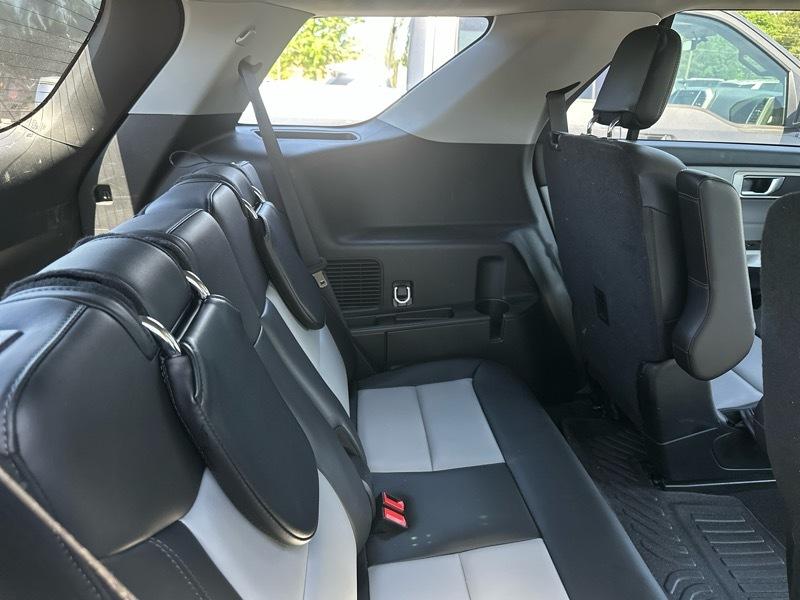 Ford Explorer XLT RWD 2024