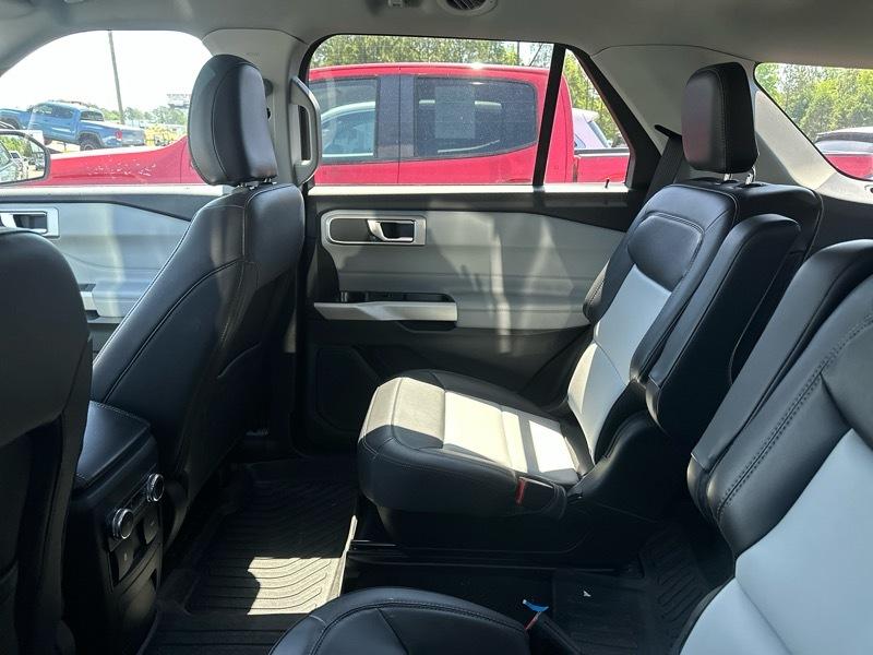 Ford Explorer XLT RWD 2024