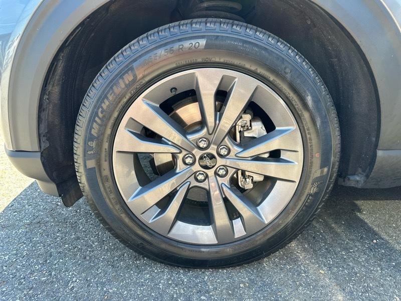 Ford Explorer XLT RWD 2024