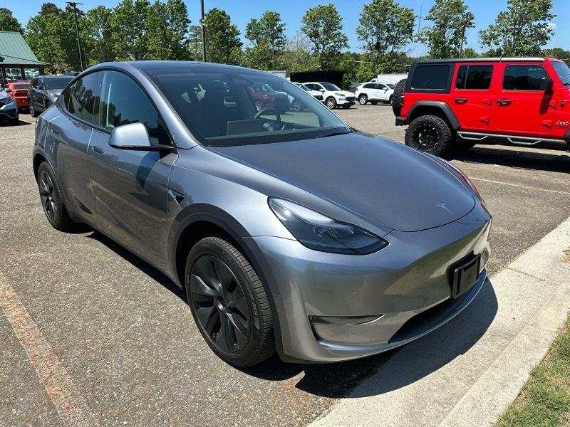 Tesla Model Y Long Range RWD *Ltd Avail* 2025