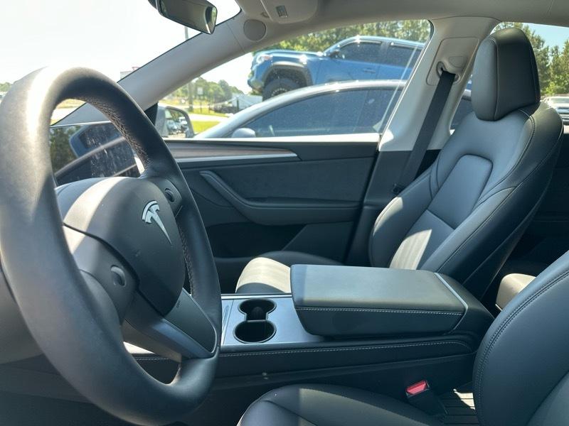 Tesla Model Y Long Range RWD *Ltd Avail* 2025