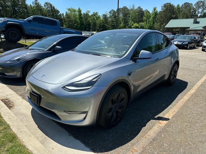 Tesla Model Y Long Range RWD *Ltd Avail* 2025